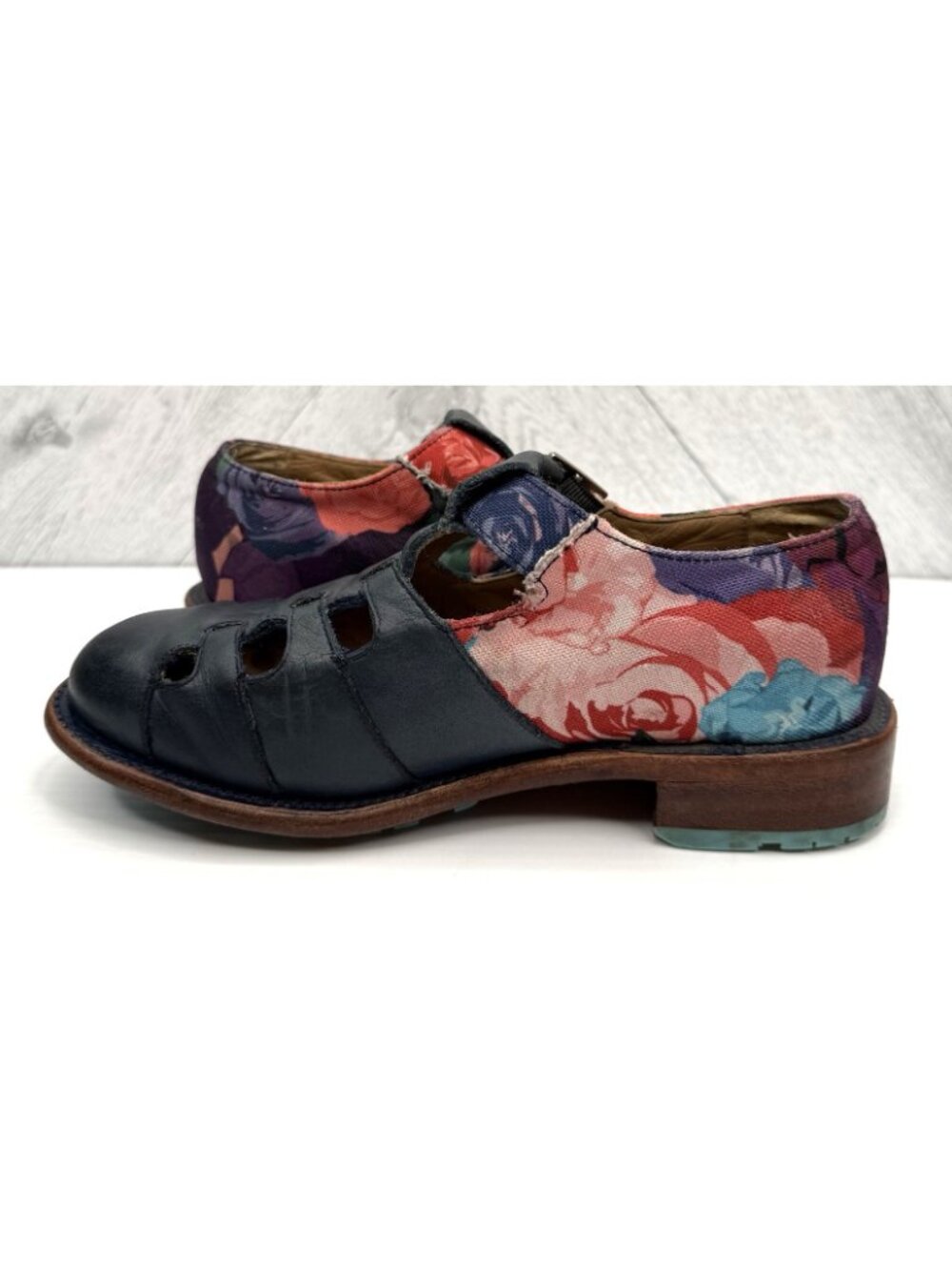 John Fluevog Philippa Floral Womens 7 Blue Leather Fisherman Sandal Mary Jane - Picture 5 of 16